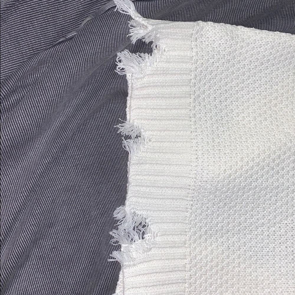 Sweater - Picture 5 of 5